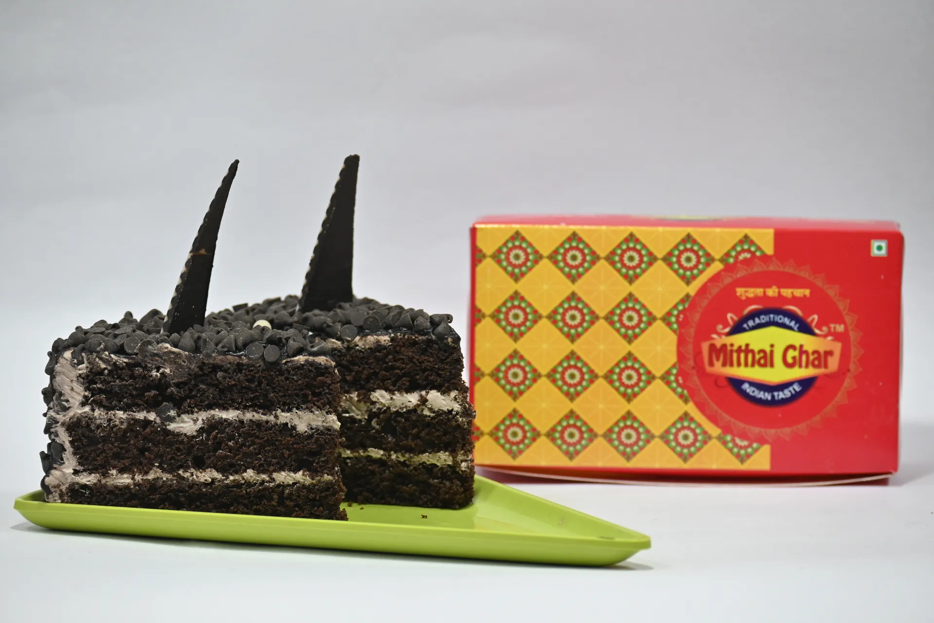 Fresh Cake and Pestry